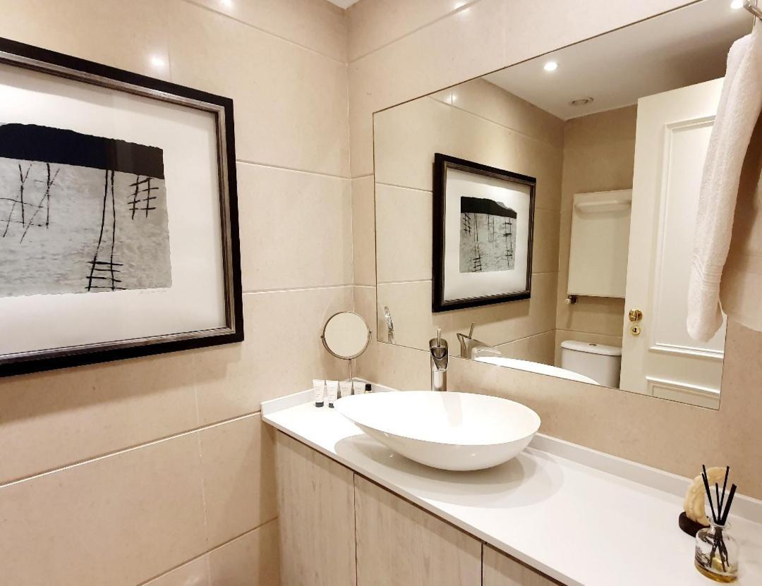 River View & Close To The Beach - Quarto Em Almada Esterno foto